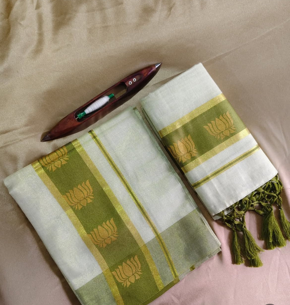 Set Mundu