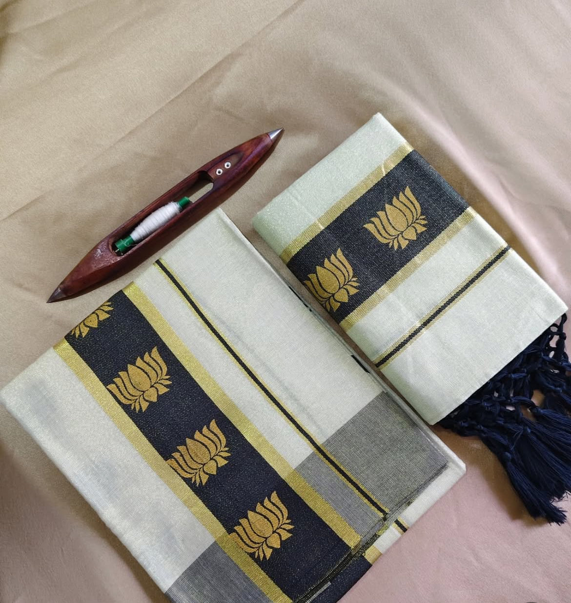 Set Mundu