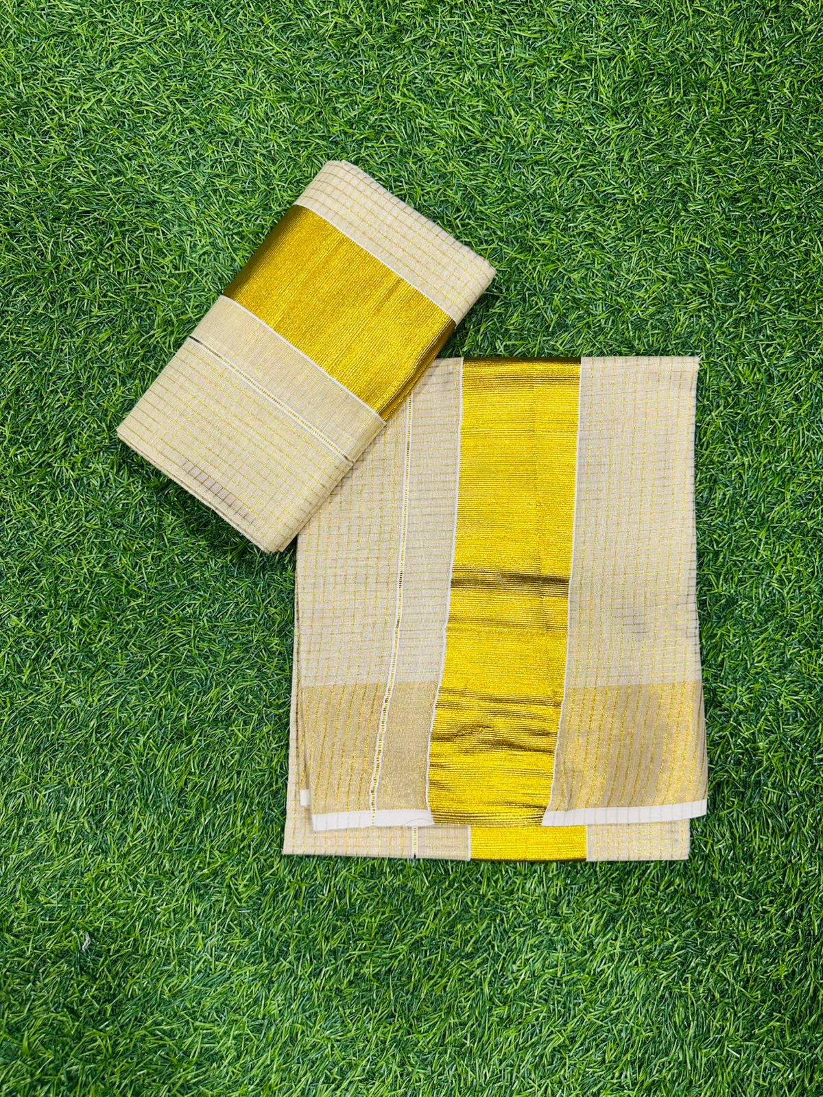 Set Mundu