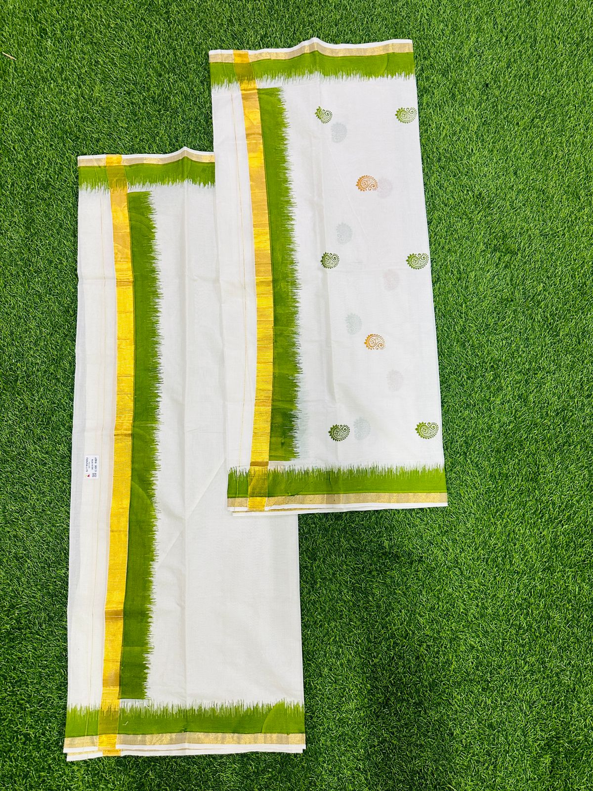 Set Mundu