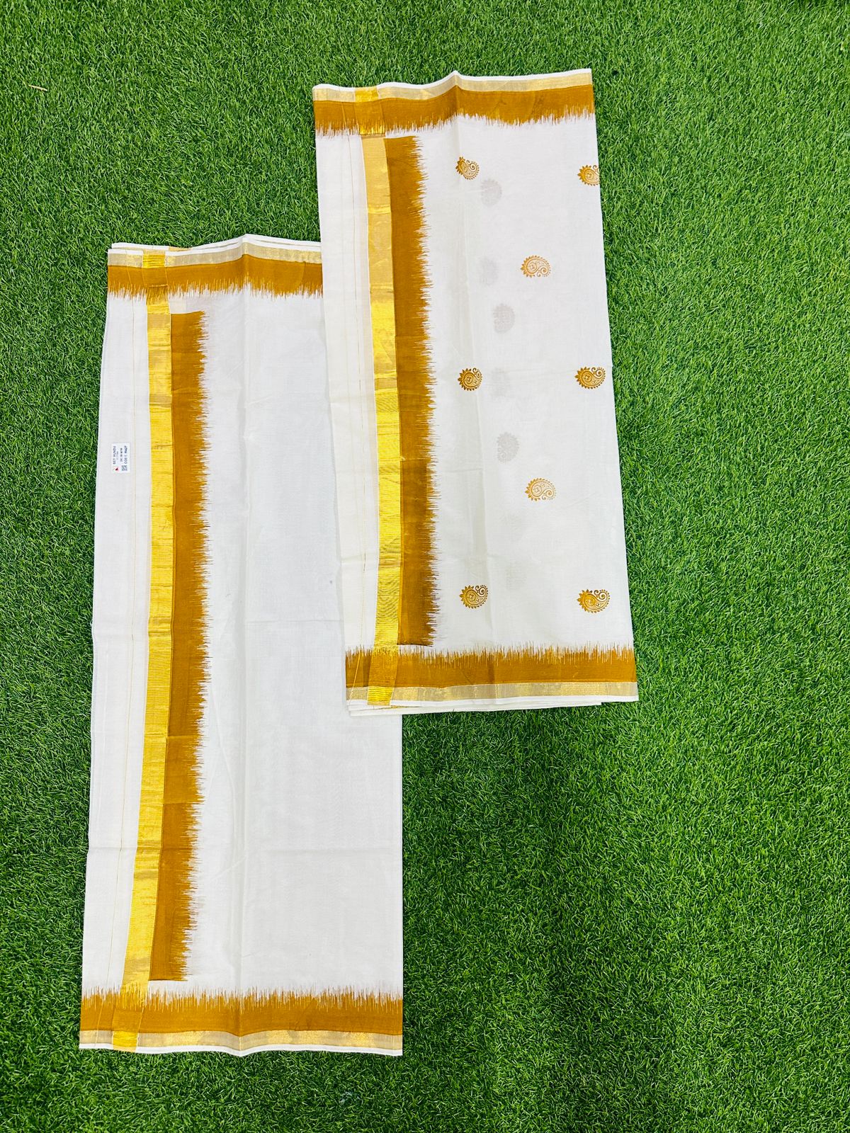Set Mundu