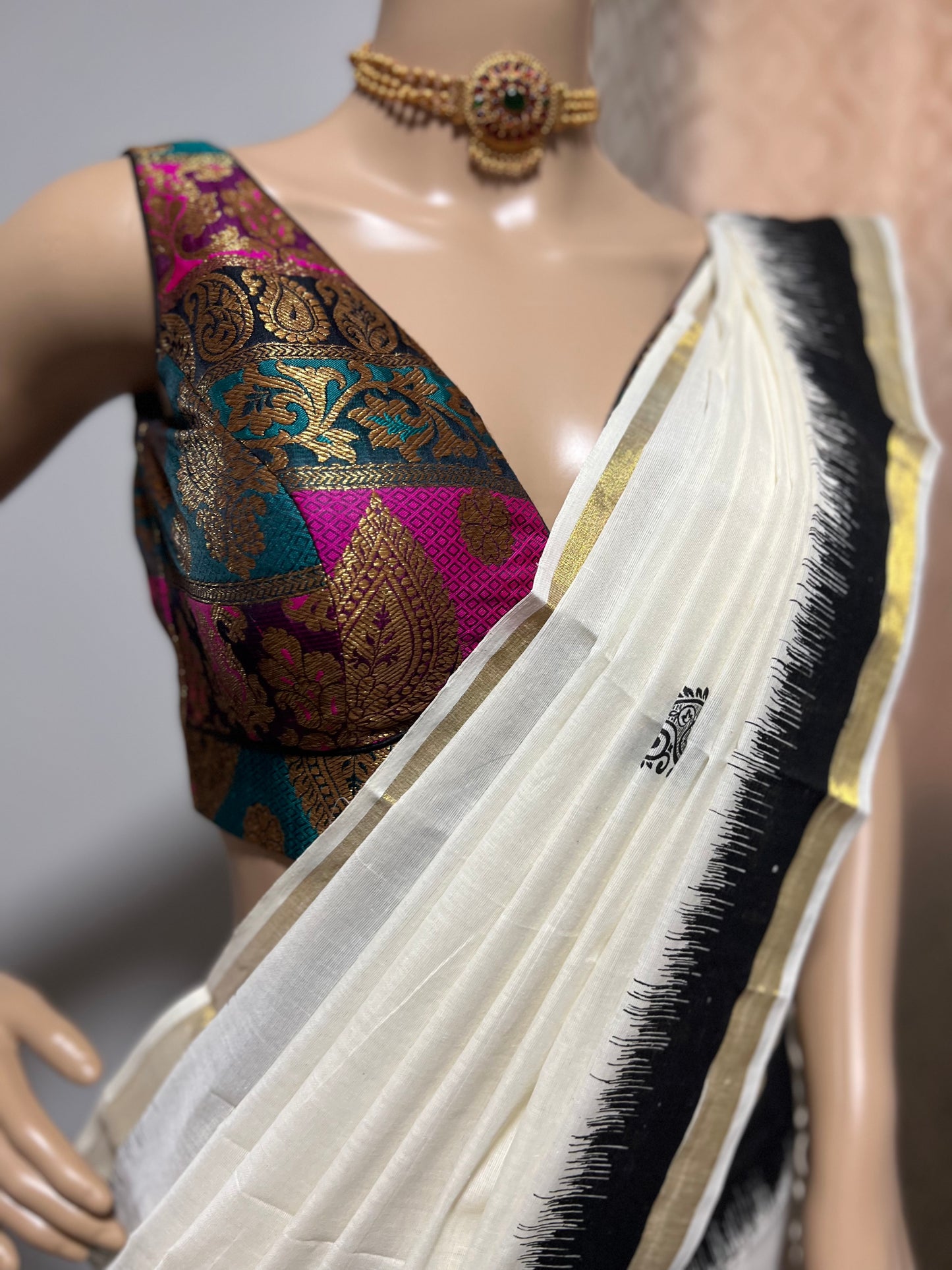 Set Mundu