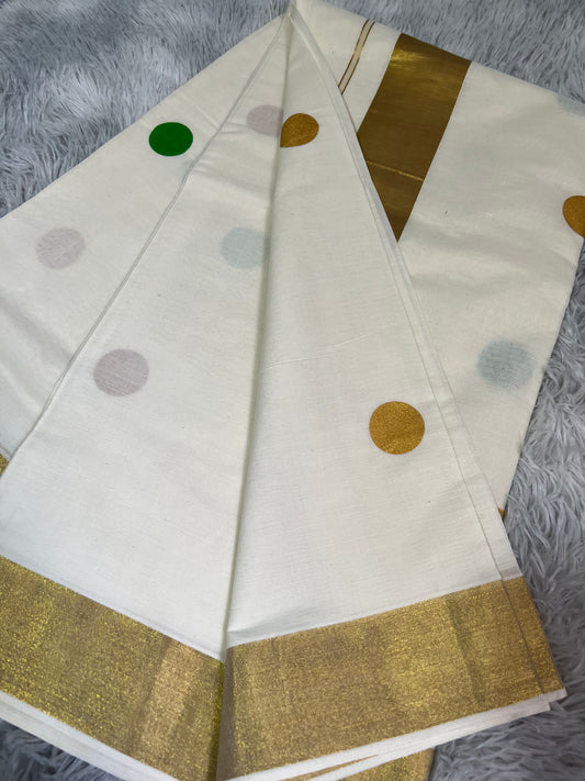 Polka dot saree